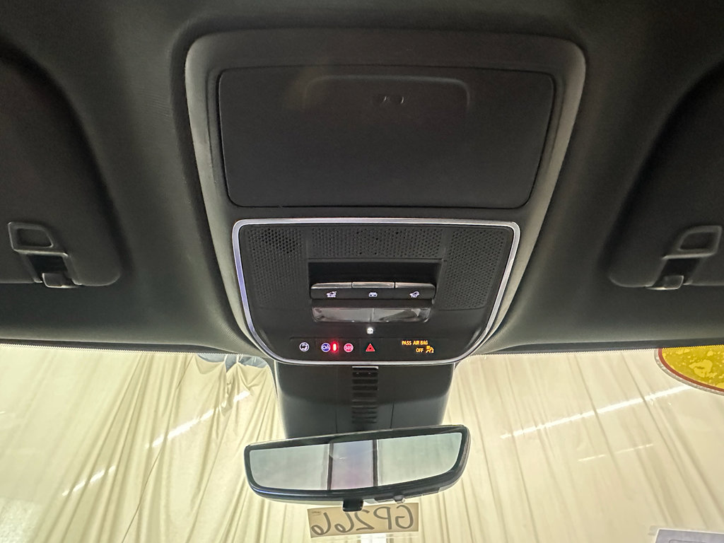 Certified 2025 Buick Enclave Avenir image 35