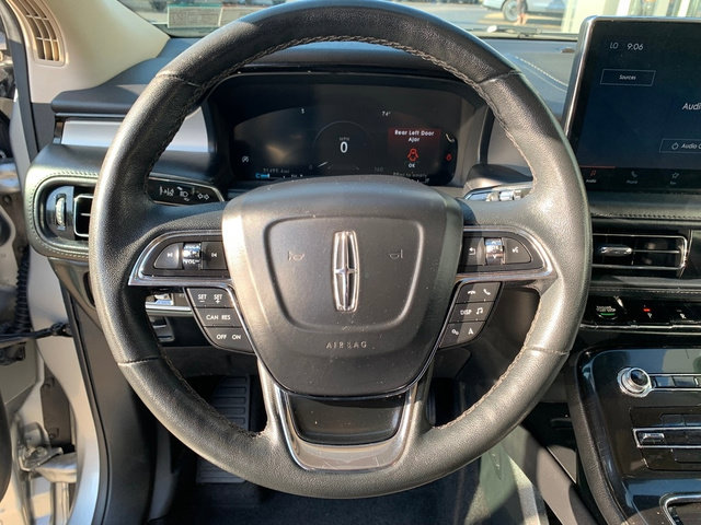 Used 2022 Lincoln Nautilus AWD image 22