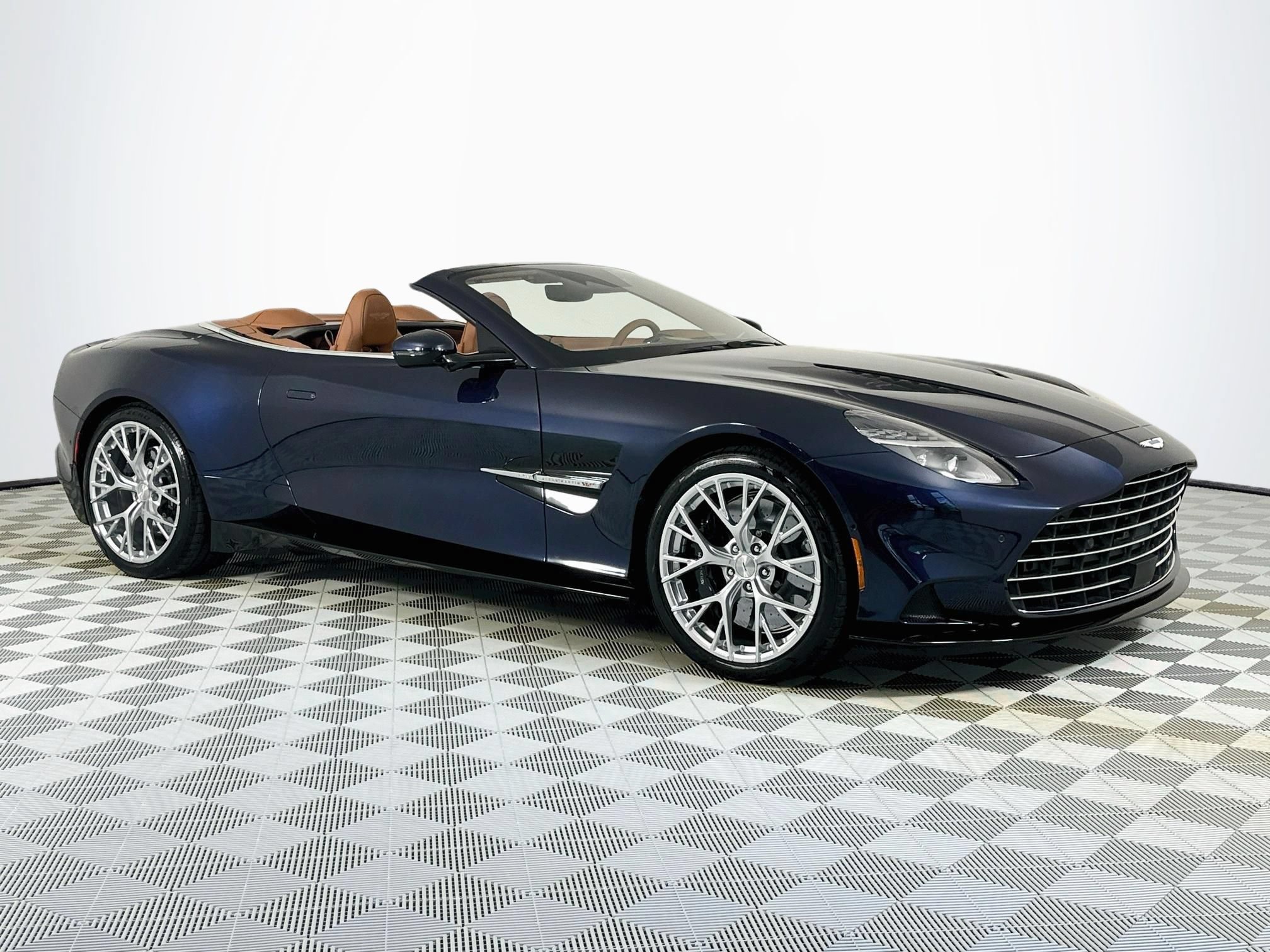 New 2026 Aston Martin Vanquish Convertible RWD image 3
