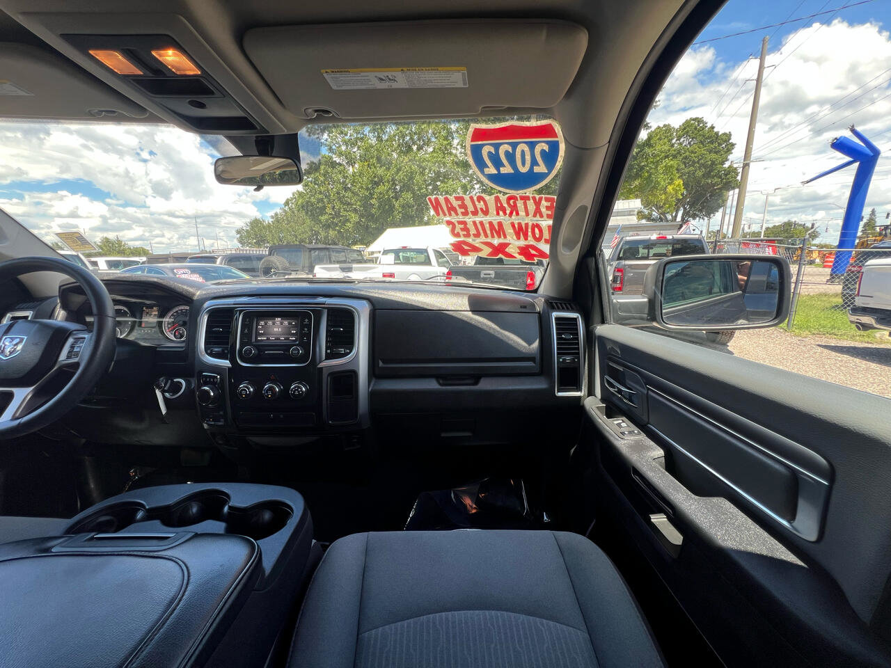 Used 2022 RAM 1500 Classic SLT image 33