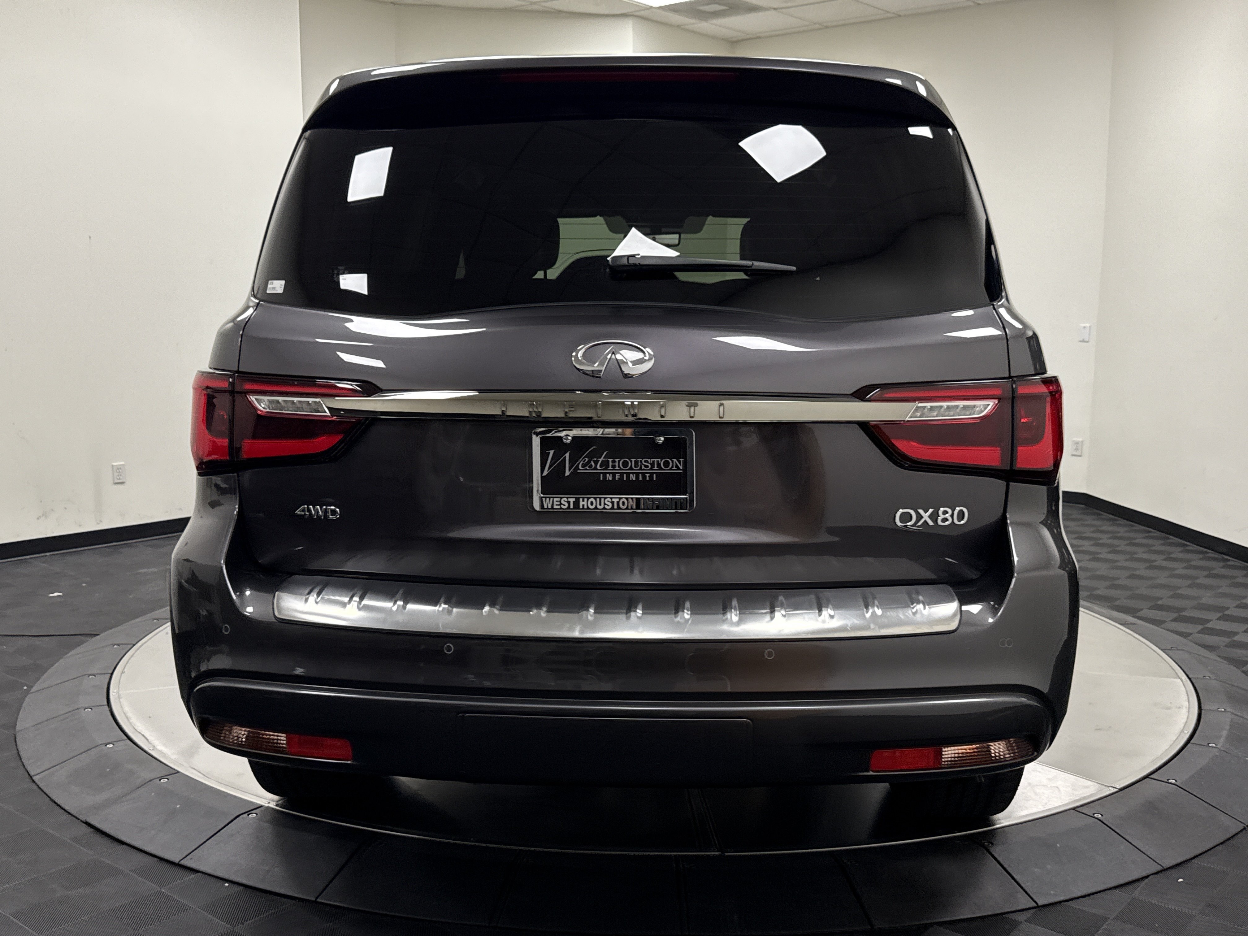 Certified 2024 INFINITI QX80 Sensory AWD/4WD image 5