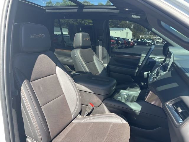 Used 2024 Chevrolet Tahoe High Country image 24