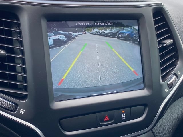 Used 2022 Jeep Cherokee Latitude Lux w/ Sun & Sound Group AWD/4WD image 17