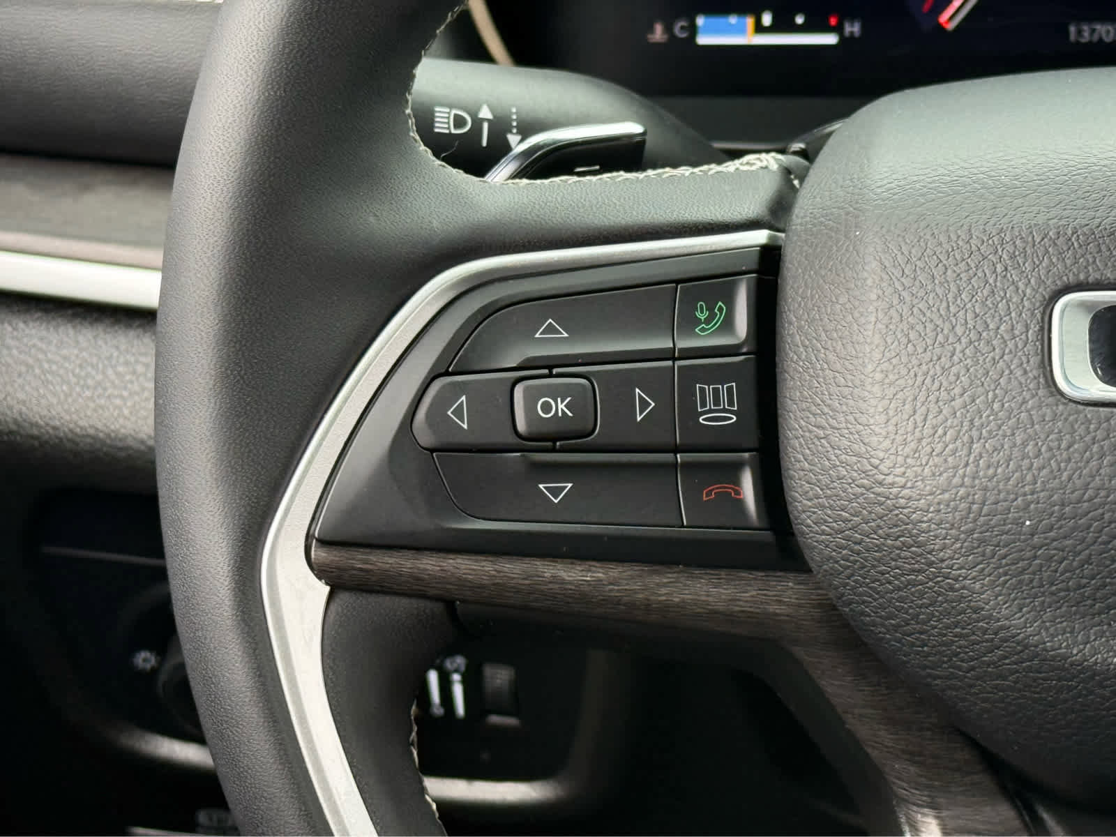 Used 2024 Jeep Grand Cherokee L Limited image 33