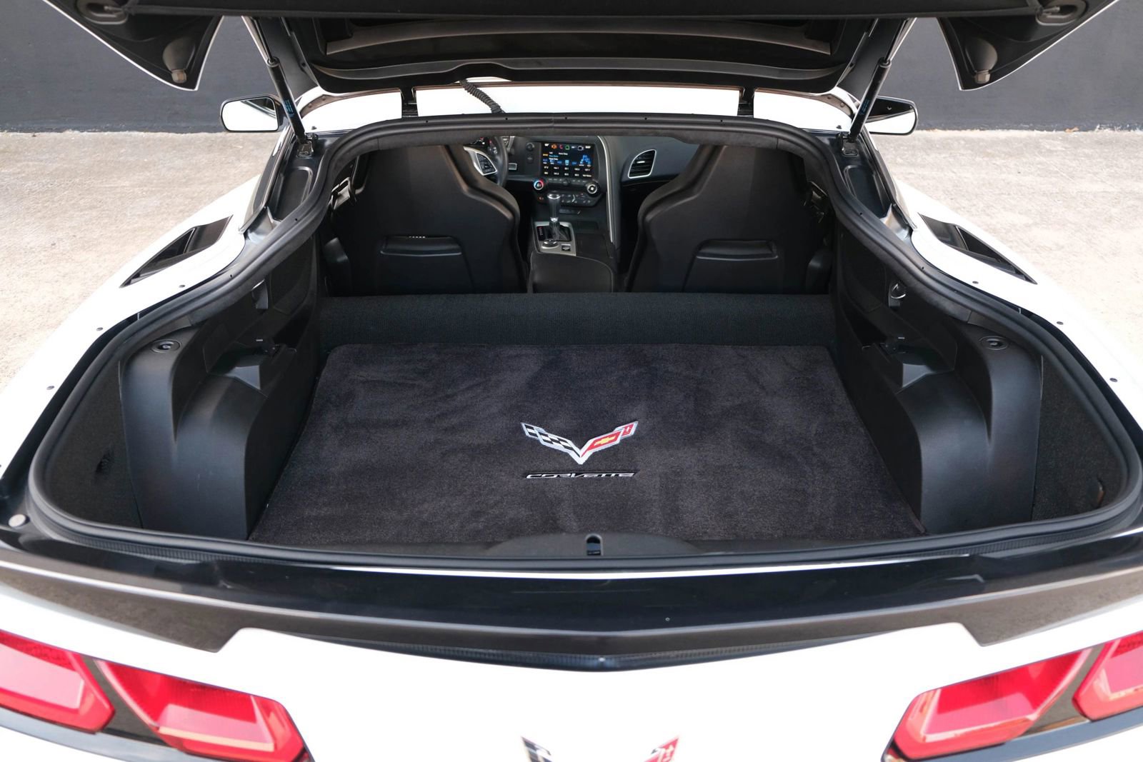 Used 2016 Chevrolet Corvette Stingray Coupe w/ 3LT Preferred Equipment Group image 26