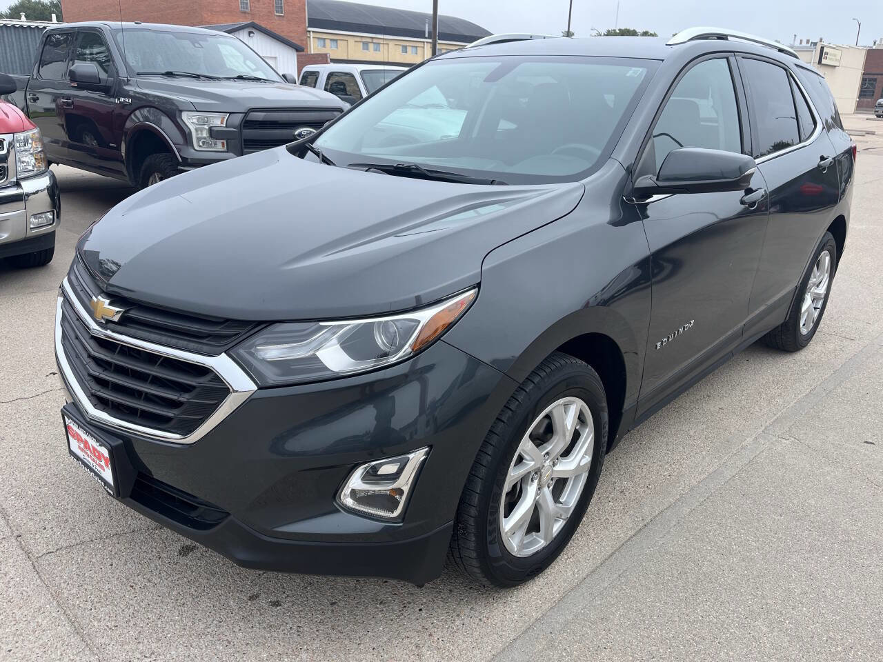 Used 2018 Chevrolet Equinox LT image 2