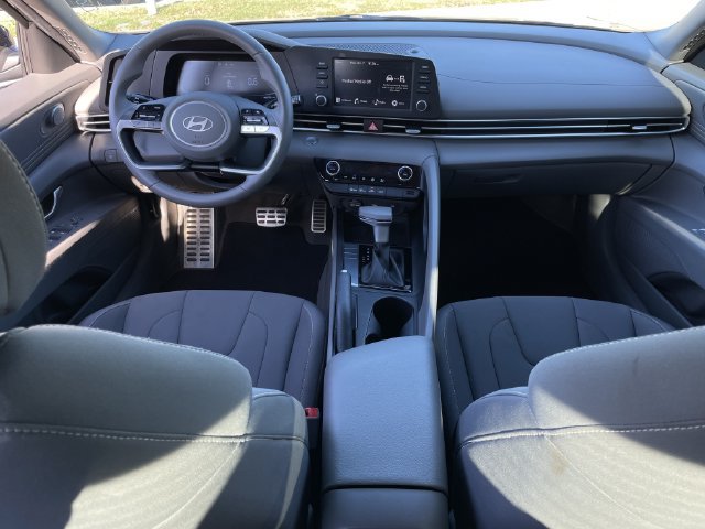 Used 2026 Hyundai Elantra Sport FWD image 9