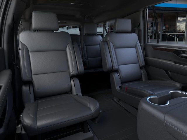 New 2026 Chevrolet Suburban LT image 17