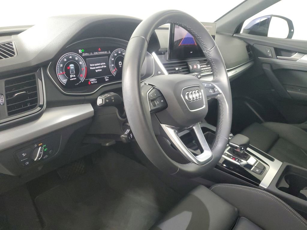 Used 2025 Audi Q5 2.0T Premium AWD/4WD image 24