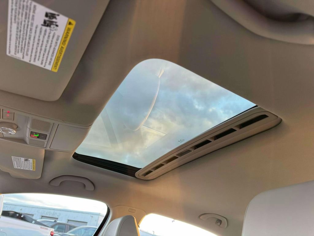 Used 2022 Volkswagen Passat 2.0T SE image 18