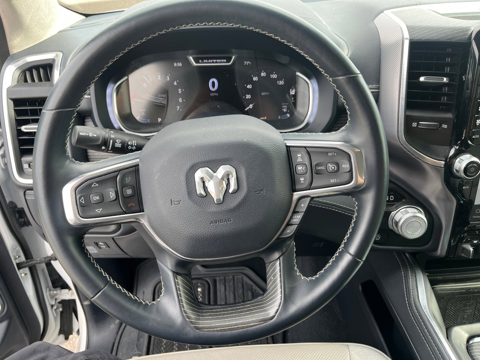 Used 2023 RAM 1500 Limited RWD image 9