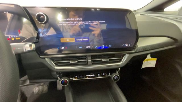 Used 2025 Chevrolet Equinox EV LT FWD image 28