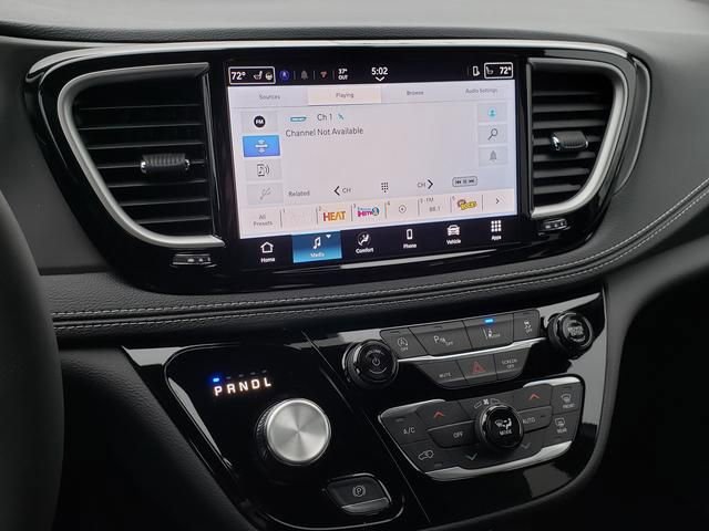 New 2026 Chrysler Pacifica Select image 11