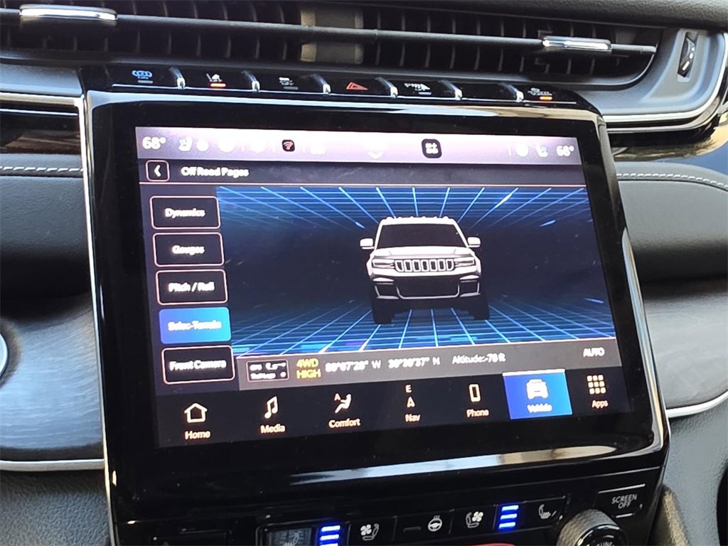 Used 2023 Jeep Grand Cherokee 4WD 4xe w/ Luxury Tech Group II image 31