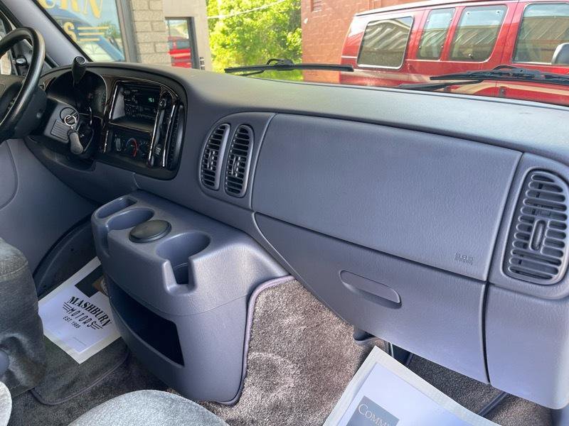 Used 2000 Dodge B1500 RWD image 62