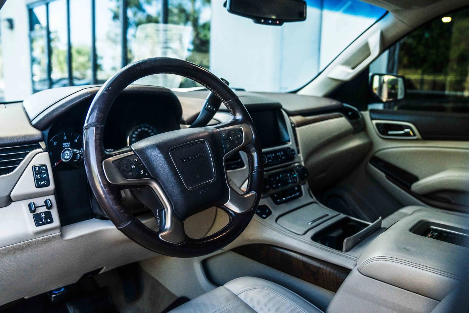 Used 2018 GMC Yukon Denali w/ Open Road Package RWD image 18