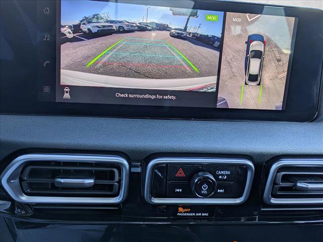 Used 2026 Nissan Sentra SR w/ SR Premium Package image 13