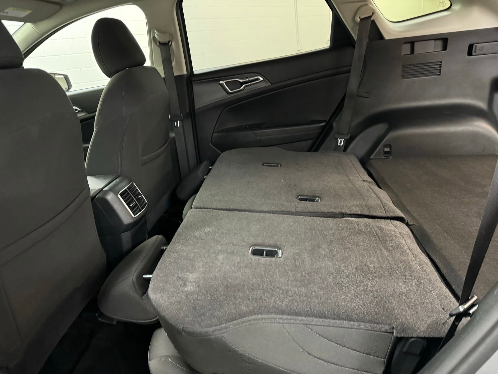 Used 2024 Kia Sportage LX image 25