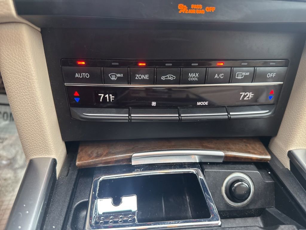 Used 2015 Mercedes-Benz E 350 4MATIC Sedan image 39