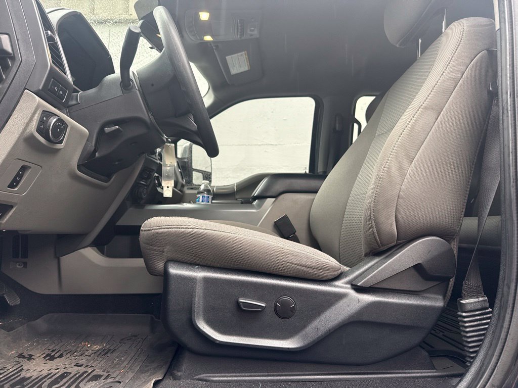 Used 2021 Ford F250 XLT w/ XLT Premium Package AWD/4WD image 4