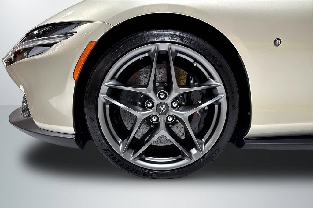 Used 2021 Ferrari Roma RWD image 30