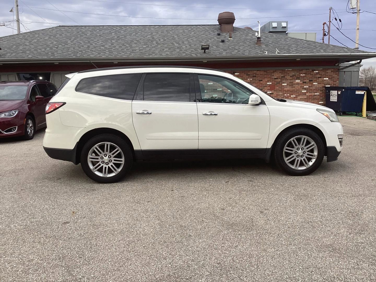 Used 2015 Chevrolet Traverse LT w/ Style and Technology Package image 10