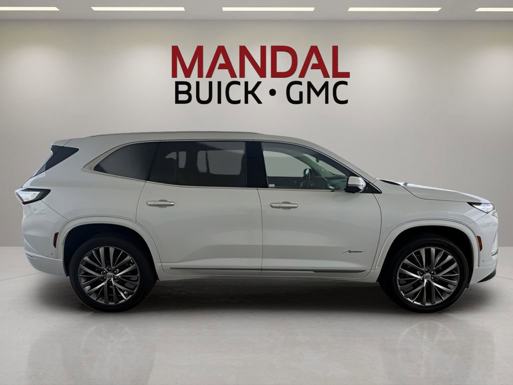 Used 2025 Buick Enclave Avenir w/ Super Cruise Package image 4