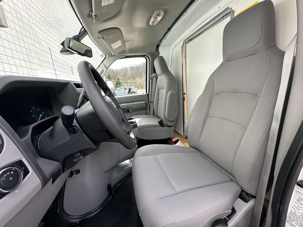 New 2027 Ford E-350 and Econoline 350 Super Duty w/ Power Equipment Group RWD image 14