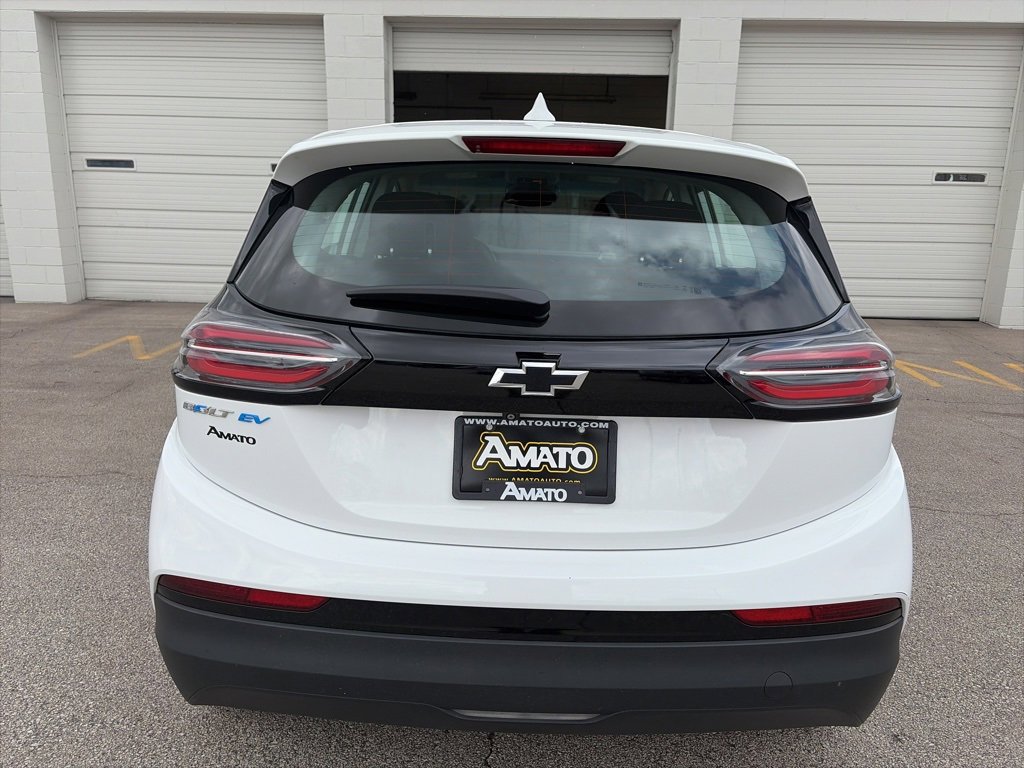 Used 2022 Chevrolet Bolt LT image 4