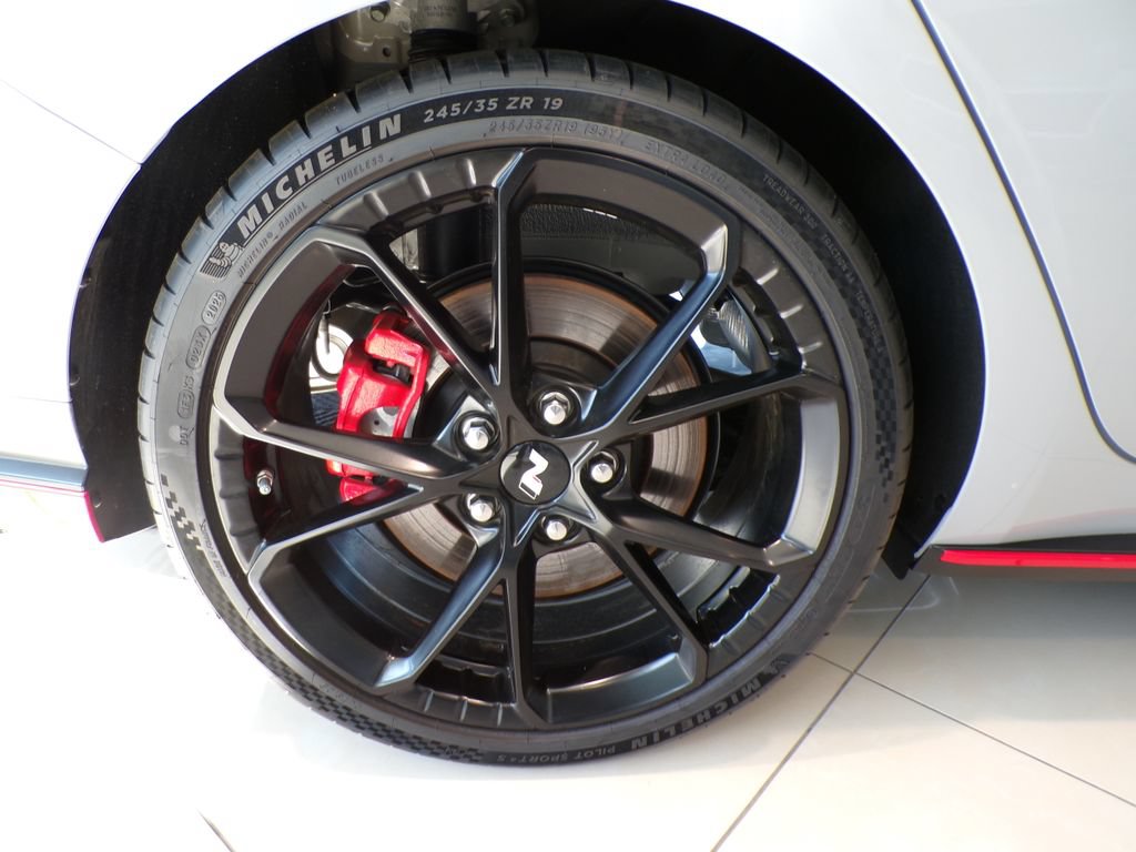 New 2026 Hyundai Elantra N FWD image 15