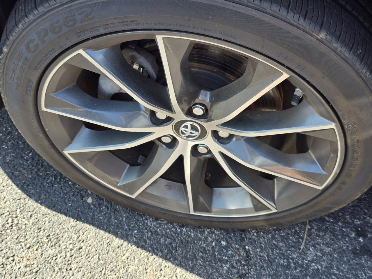 Used 2017 Toyota Camry XSE w/ Moonroof Package image 10