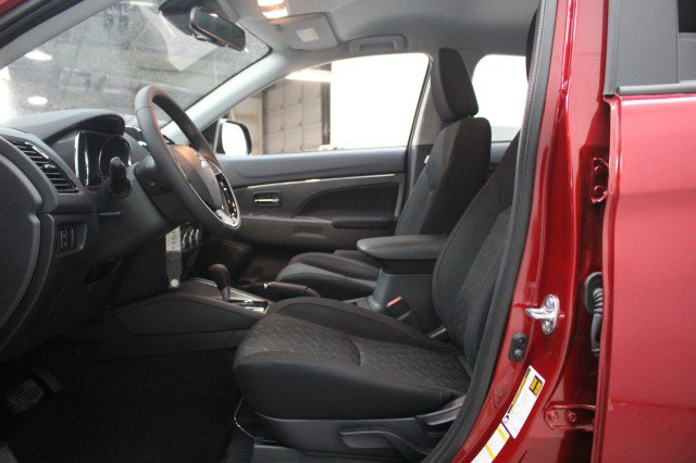New 2026 Mitsubishi Outlander Sport LE AWD/4WD image 6