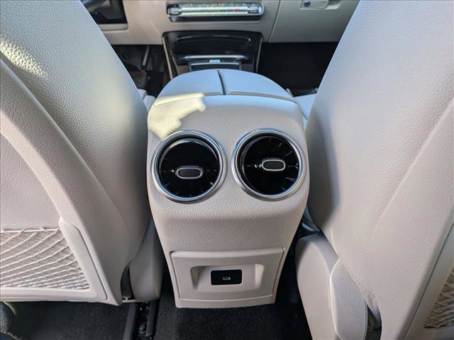 Used 2025 Mercedes-Benz CLA 250 image 17