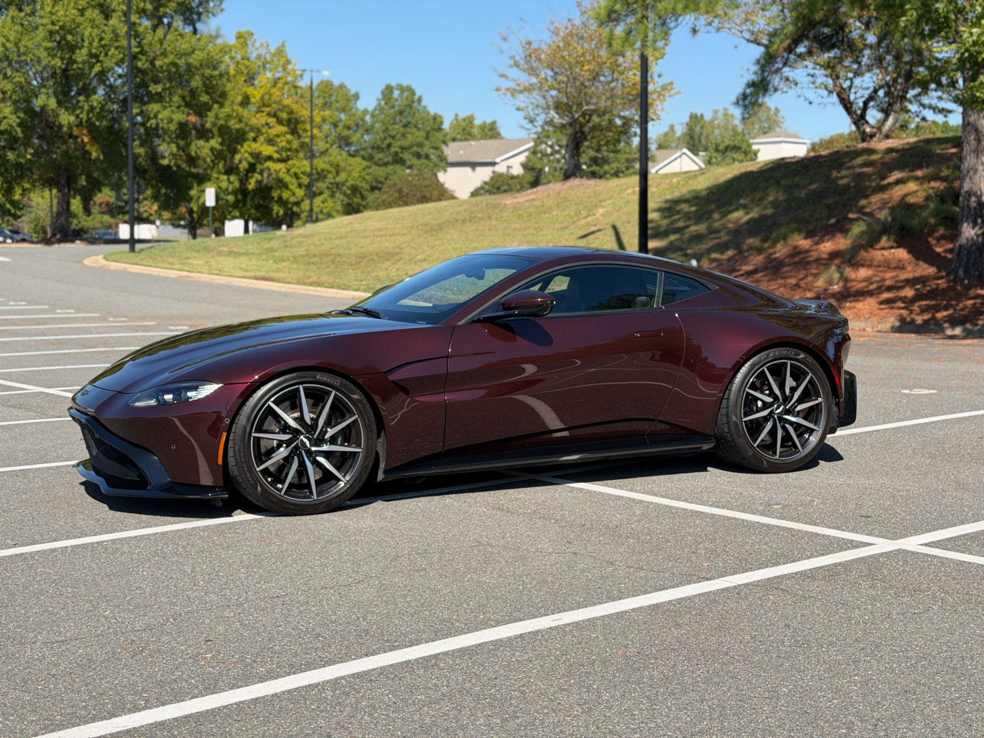 Used 2020 Aston Martin V8 Vantage Coupe RWD image 5