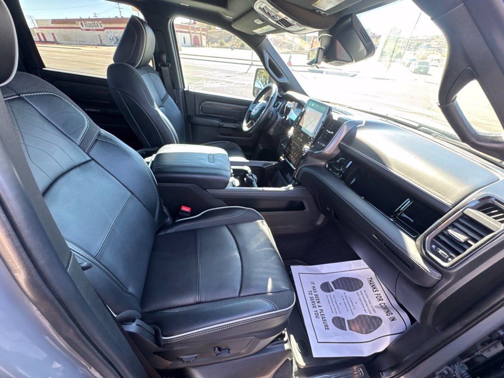 Used 2025 RAM 3500 Limited AWD/4WD image 15