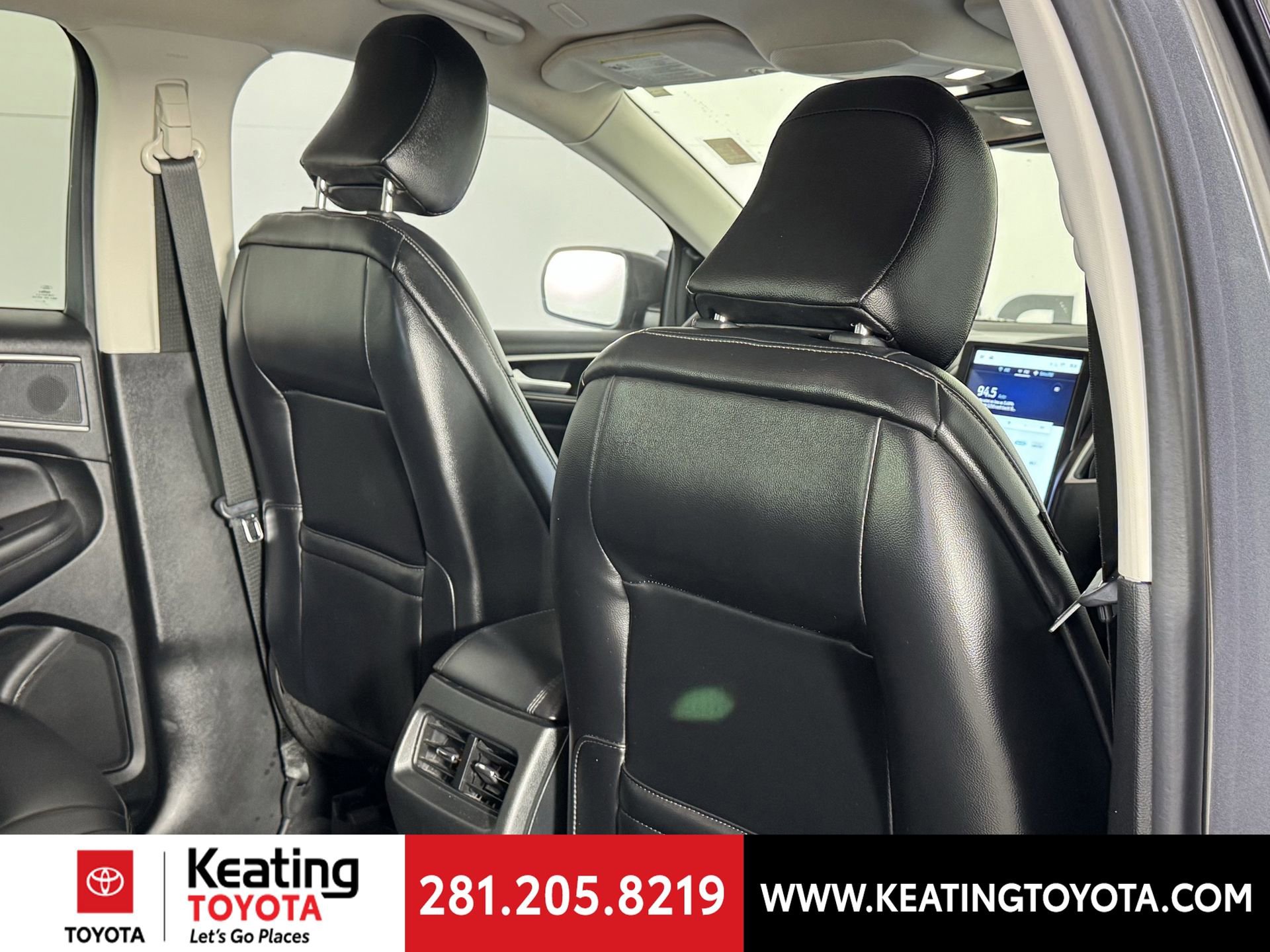 Used 2024 Ford Edge SEL image 19