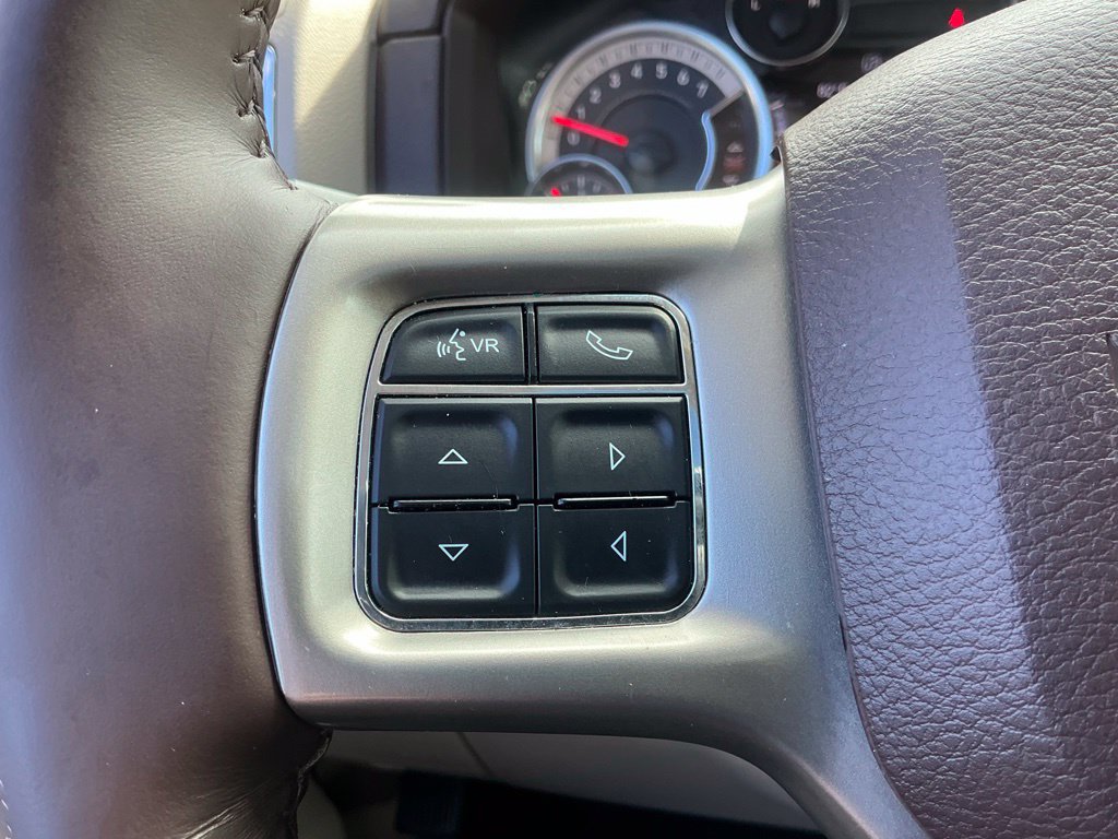 Used 2017 RAM 1500 Laramie AWD/4WD image 32