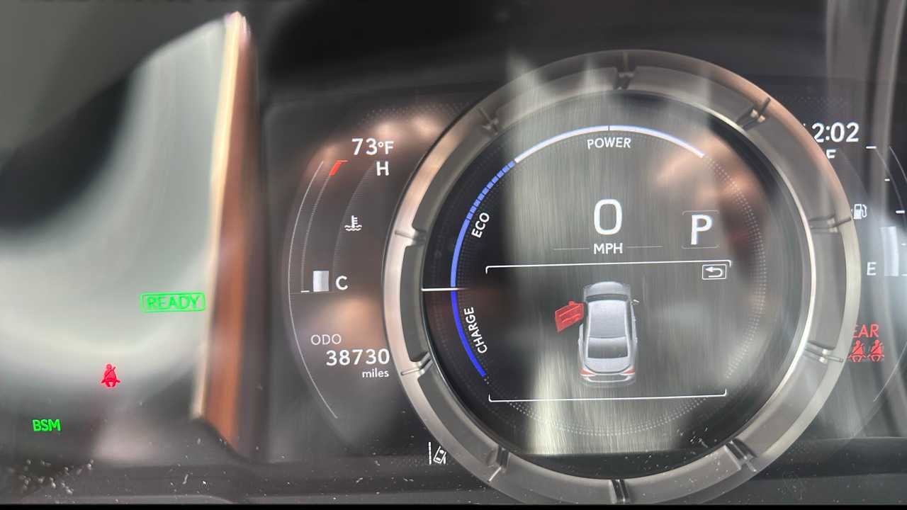 Used 2023 Lexus ES 300h F Sport w/ Accessory Package (Z2) image 4