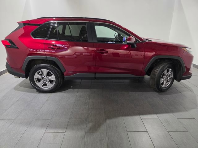 Used 2025 Toyota RAV4 XLE AWD/4WD image 6