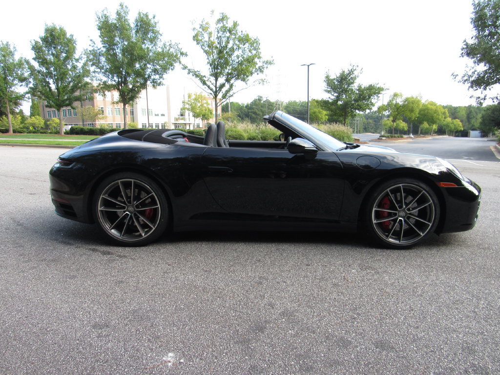 Certified 2022 Porsche 911 Cabriolet image 9
