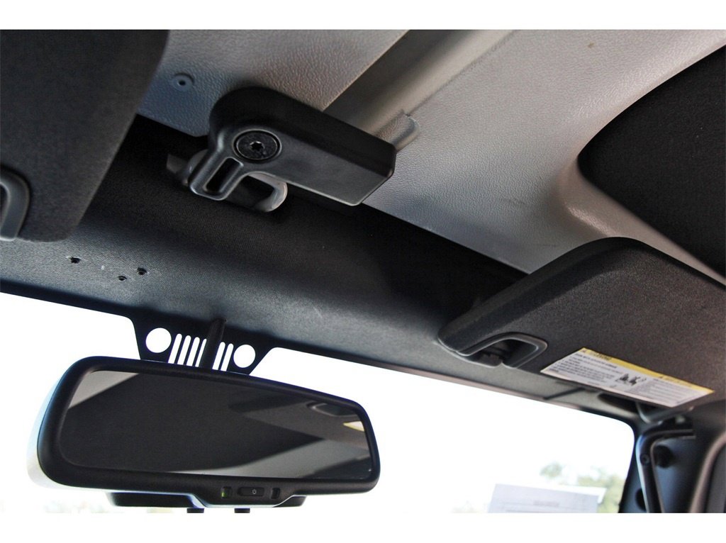 Used 2016 Jeep Wrangler Unlimited Rubicon image 20