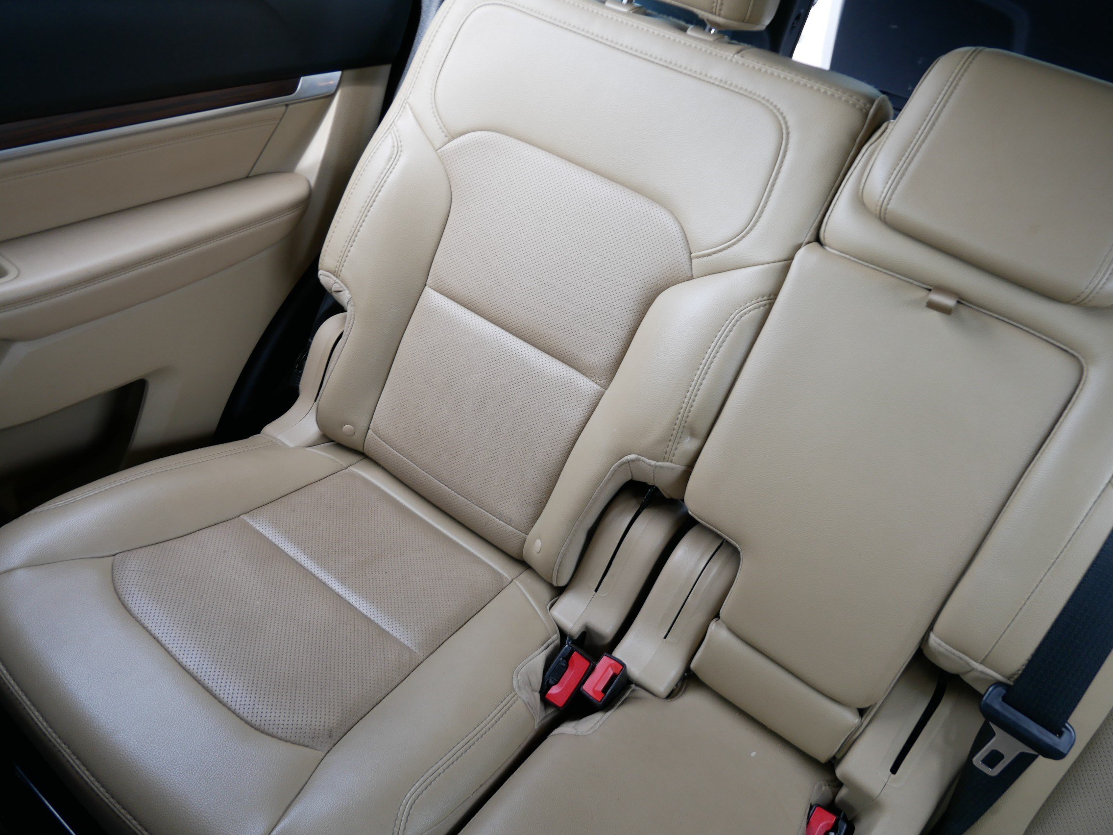Used 2017 Ford Explorer Limited AWD/4WD image 19