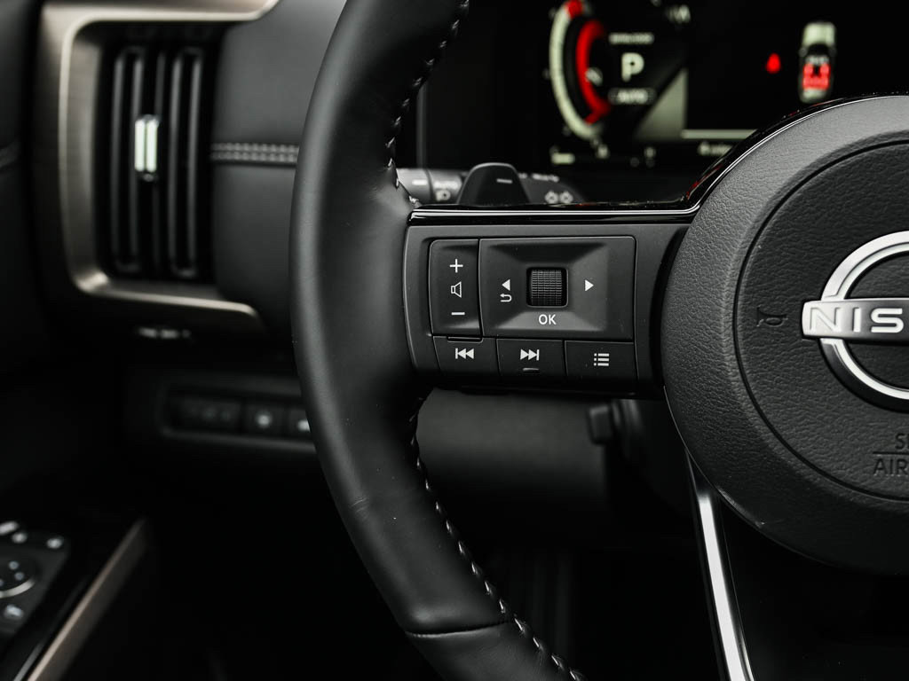 New 2025 Nissan Pathfinder Platinum w/ Lighting Package (N92) image 22