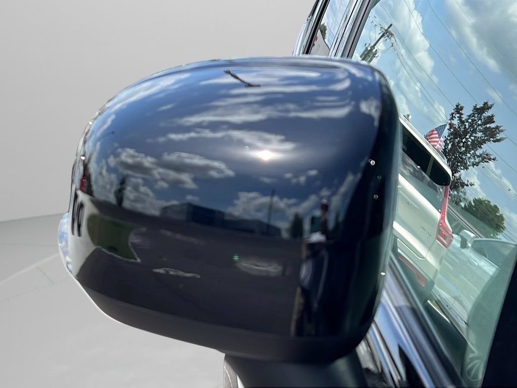 New 2026 Volvo XC60 B5 Plus AWD/4WD image 25