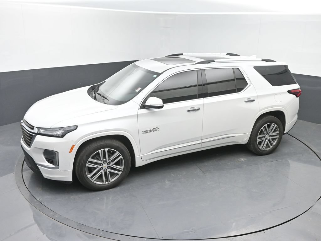 Used 2023 Chevrolet Traverse High Country FWD image 30