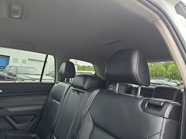 Used 2022 Volkswagen Atlas SE w/ Black Wheel Package FWD image 17