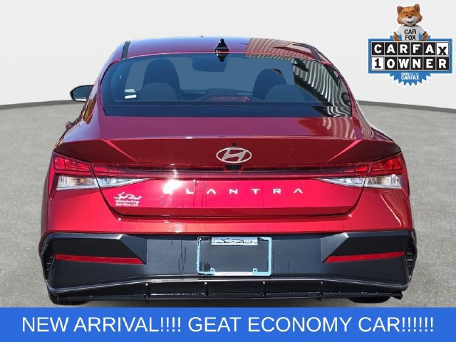 Used 2024 Hyundai Elantra SEL w/ Convenience Package FWD image 6