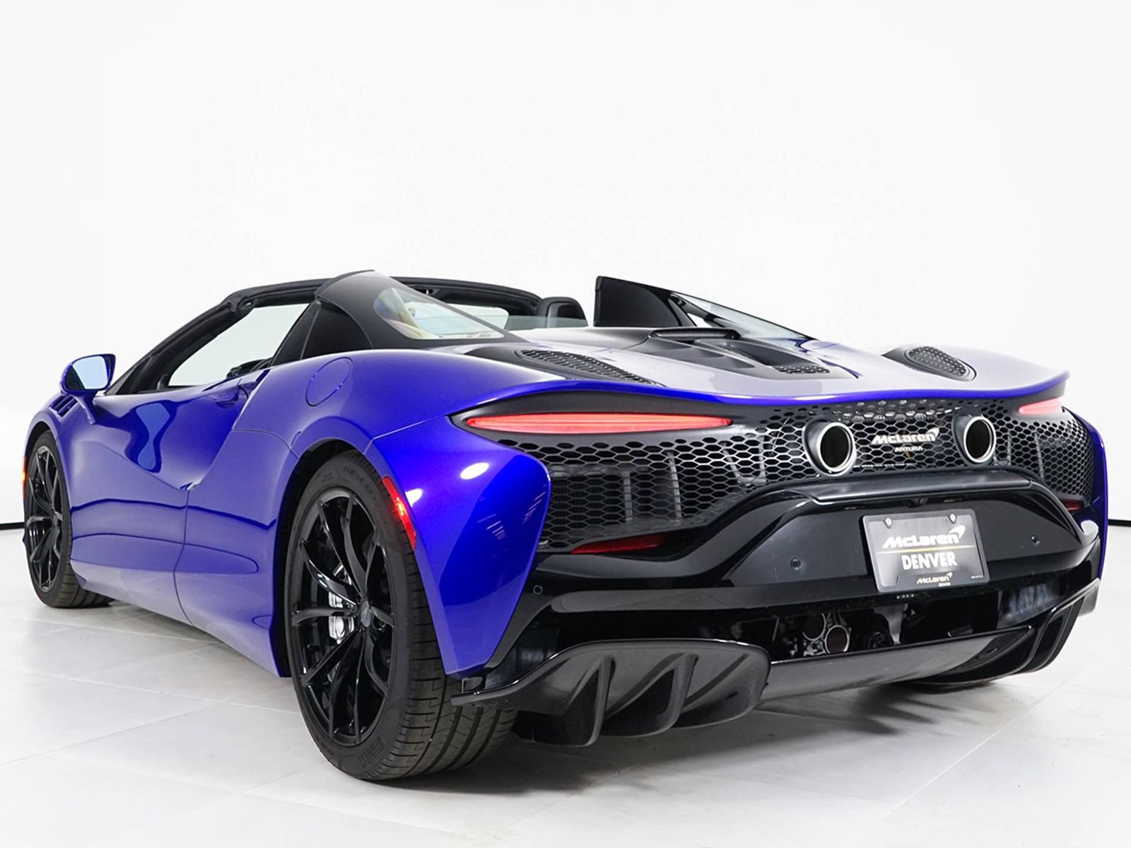 New 2025 McLaren Artura Spider RWD image 20