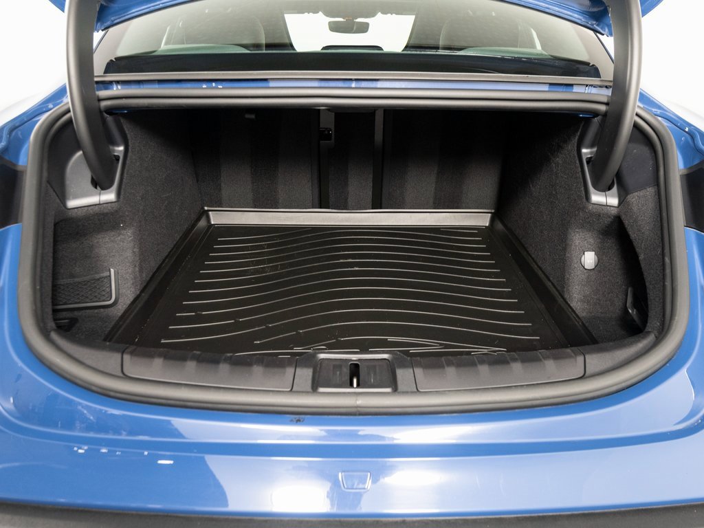 Certified 2023 Porsche Taycan image 19