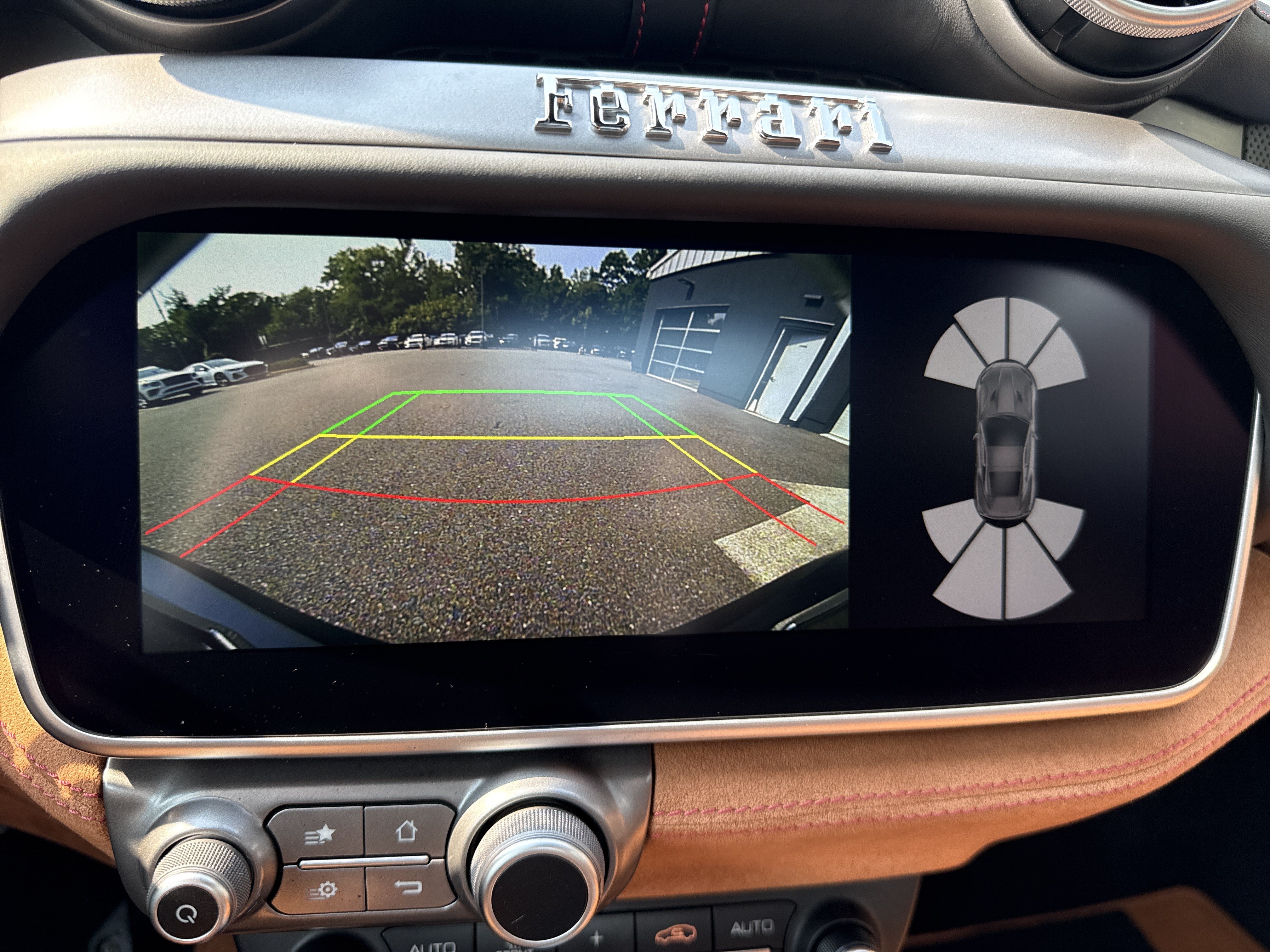 Used 2019 Ferrari Portofino RWD image 18